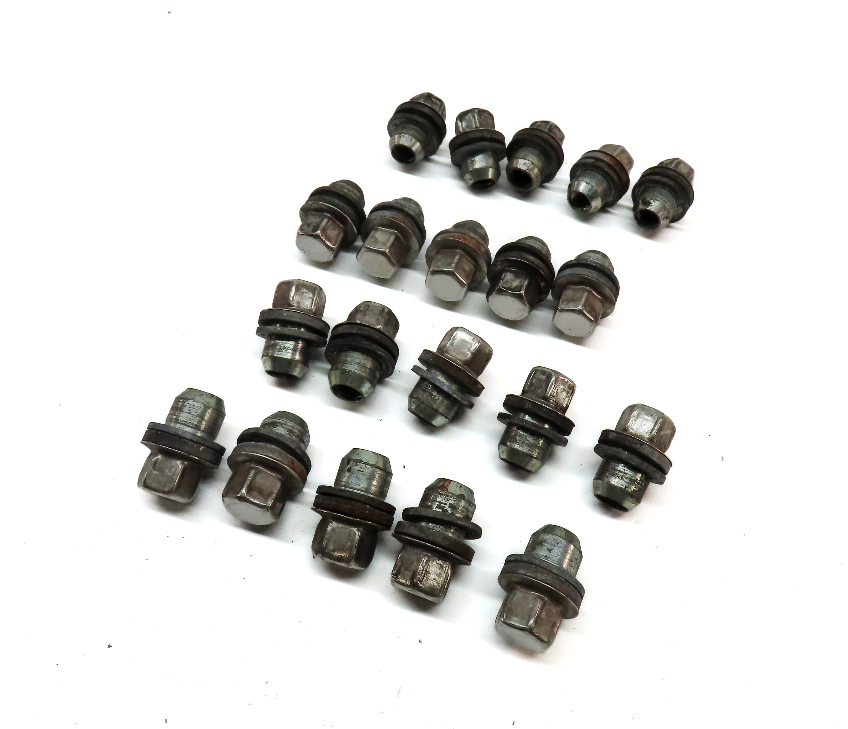 05-12 LAND ROVER LR3 LR4 RANGE ROVER SPORT (L320 L322) WHEEL BOLT LUG NUT SET 20 — exact item pictured